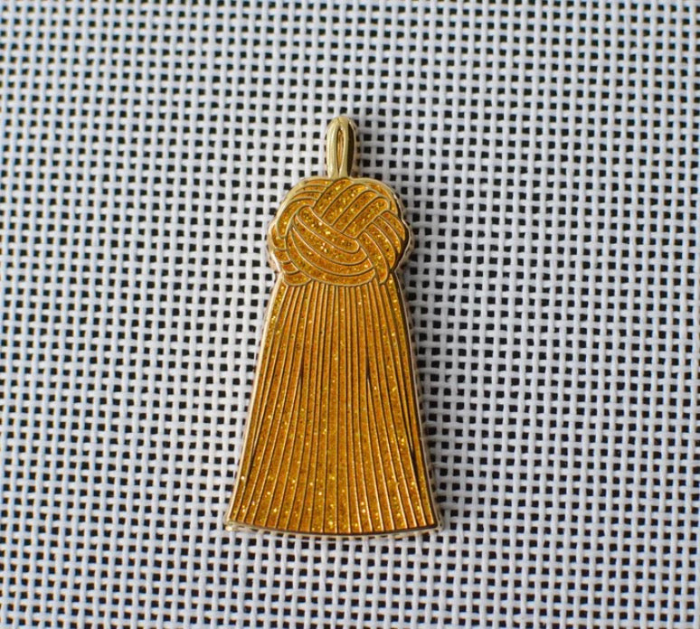 Gold Glitter French Knot Tassle Needle Minder