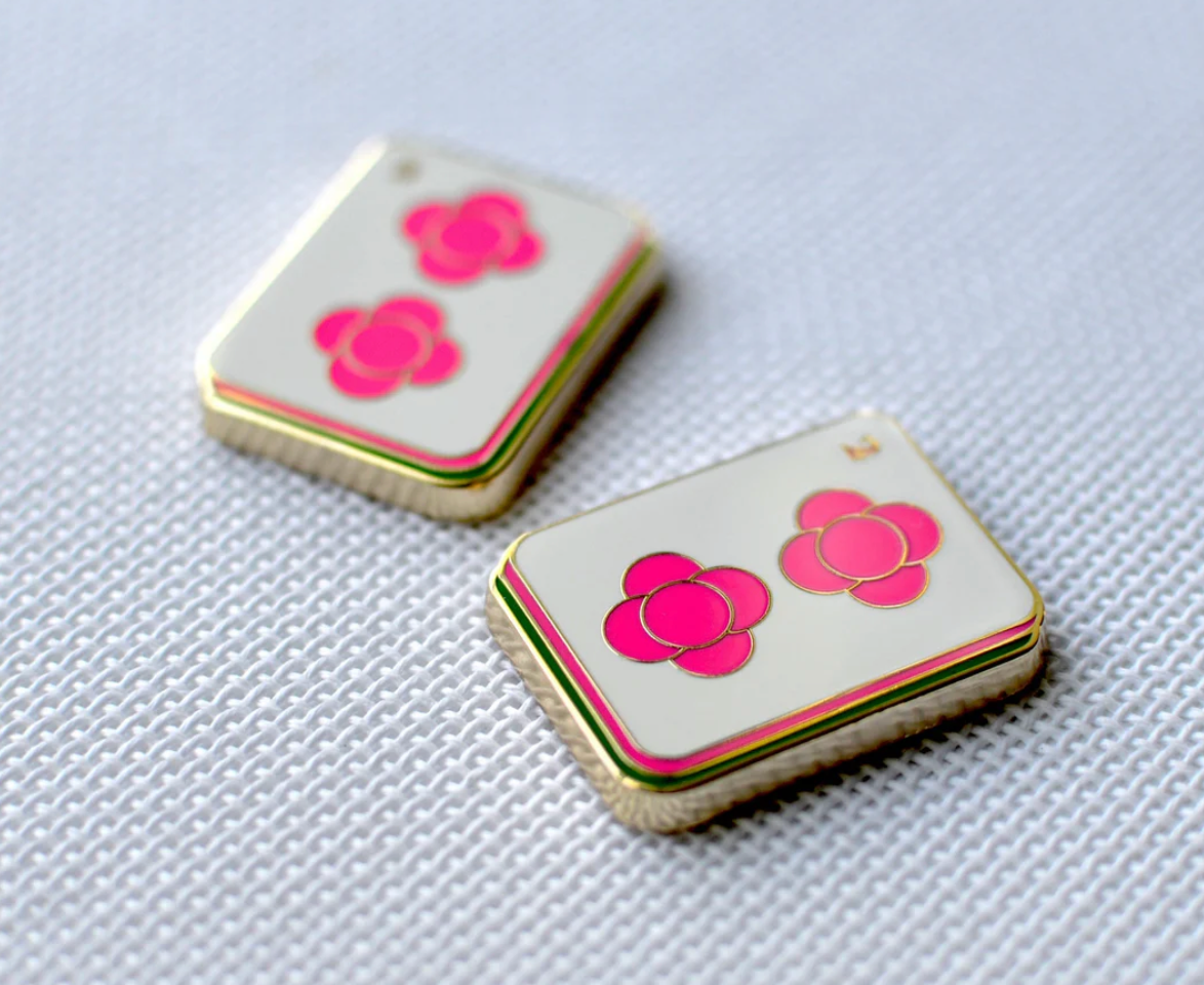 Two Dot Hot Pink Mahjong Tile Needle Minder